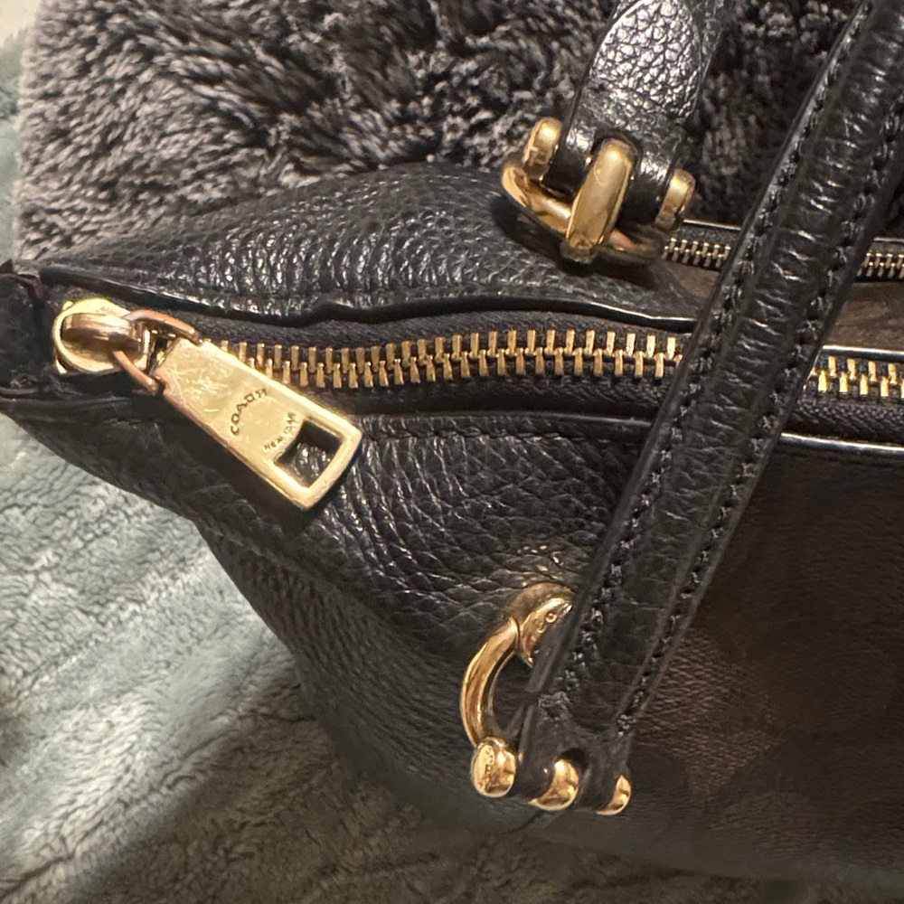 Coach Dark Brown Crossbody Bag - Picture 3 of 10